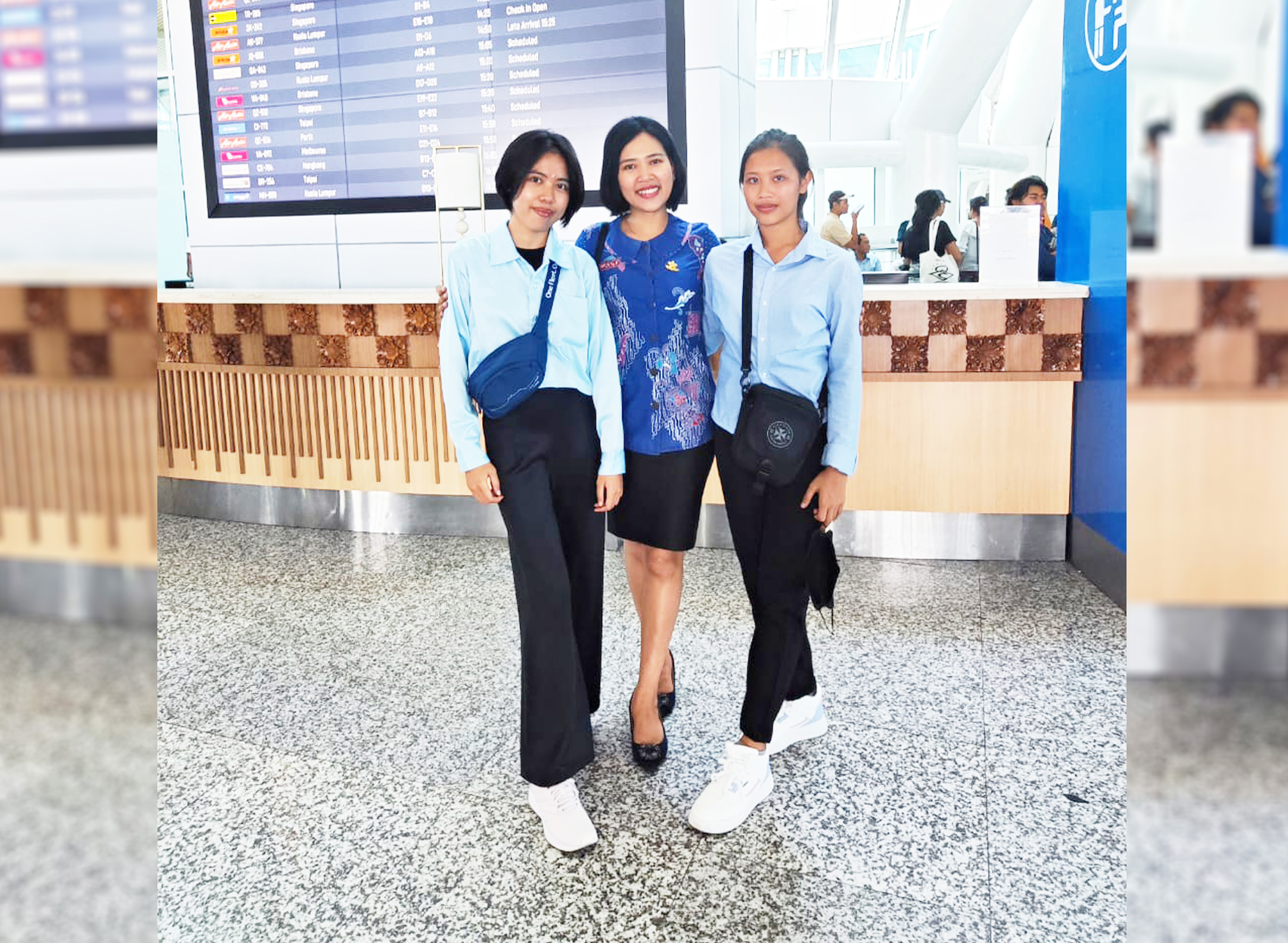 Keberangkatan Chindy dan Ratna Parwati