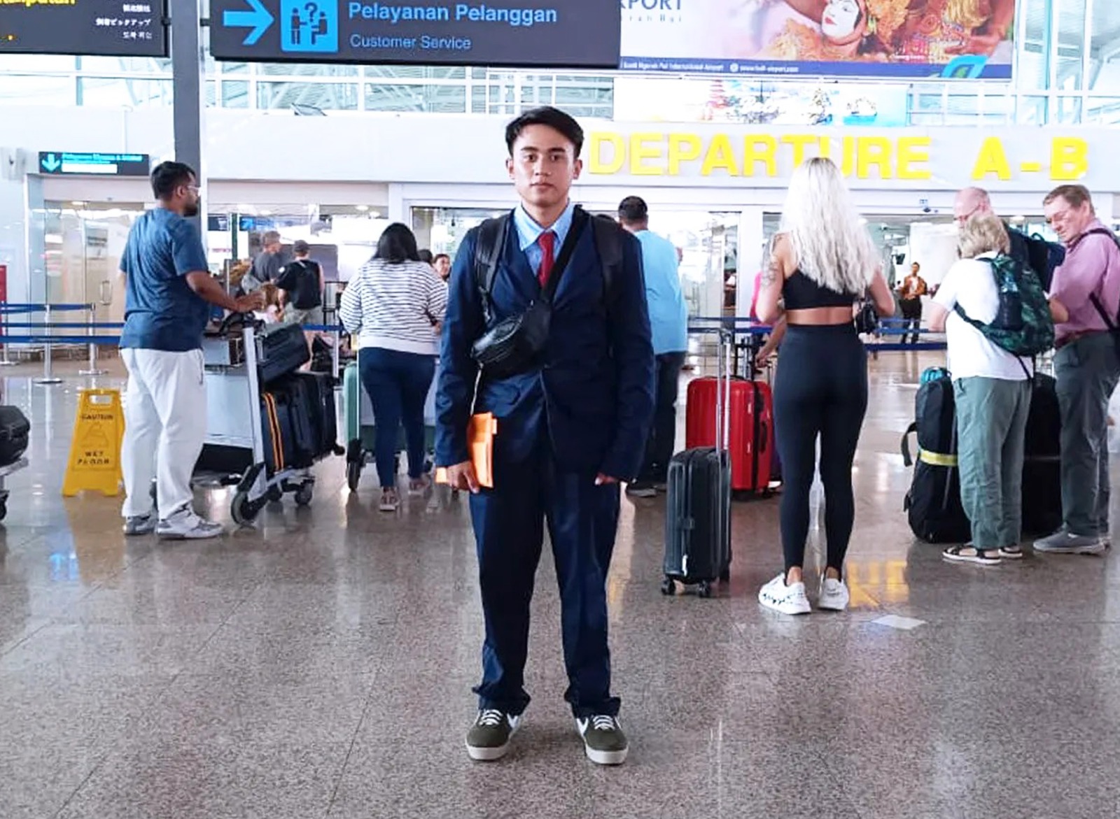 Keberangkatan Saputra Dana