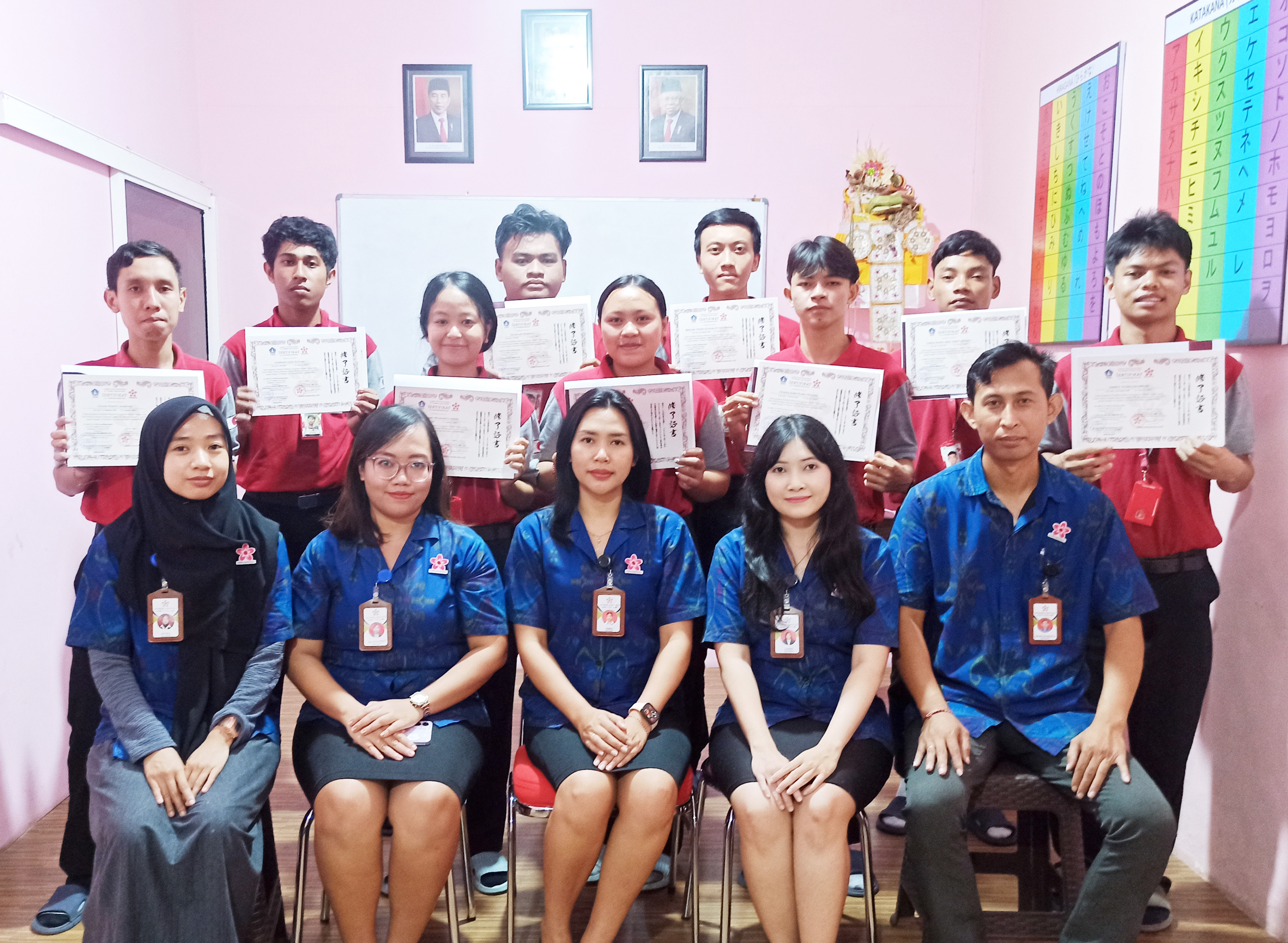 Pembagian Sertifikat Kelulusan Batch 5 & 6