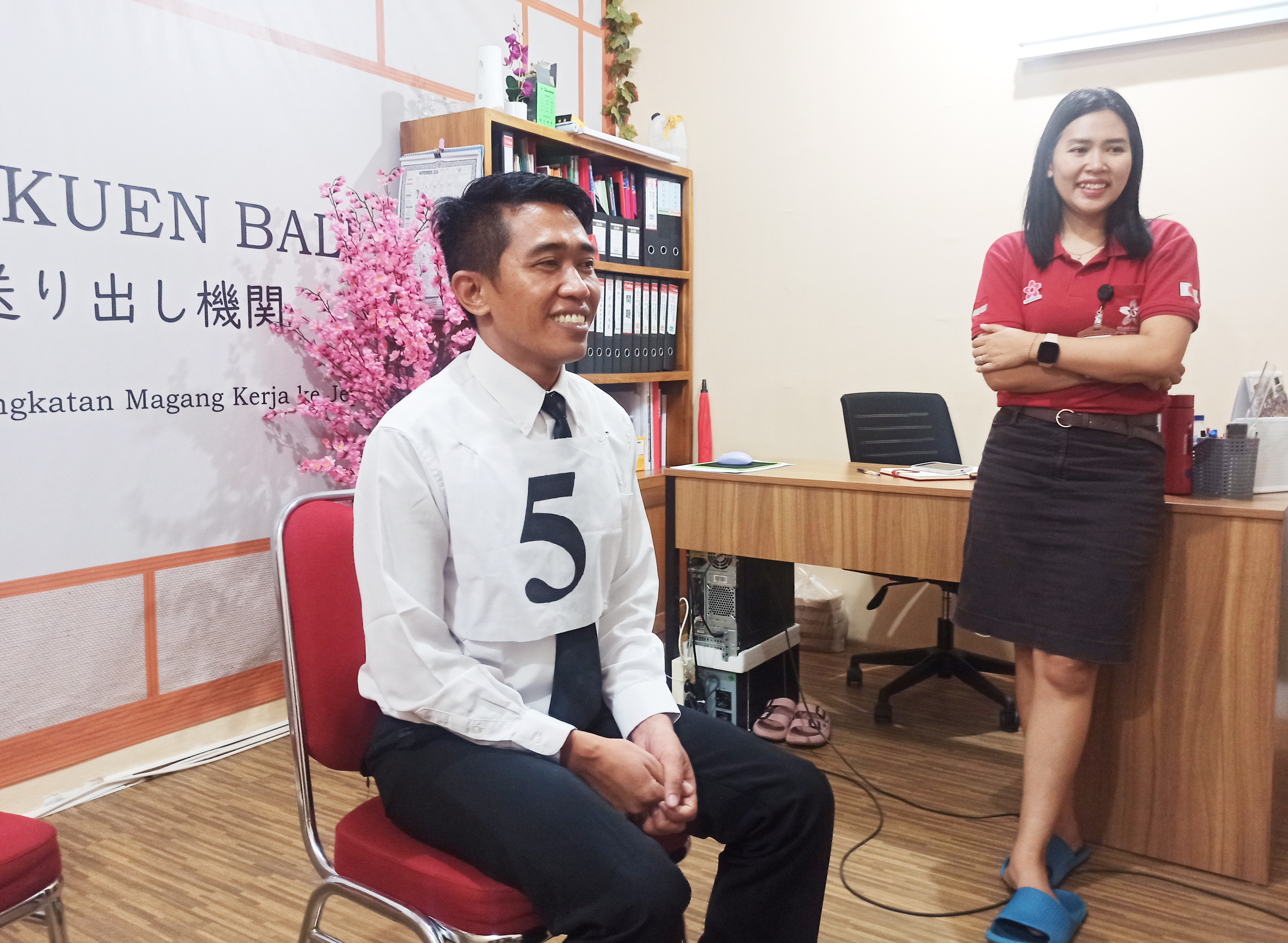 Lolos Interview - Hadi