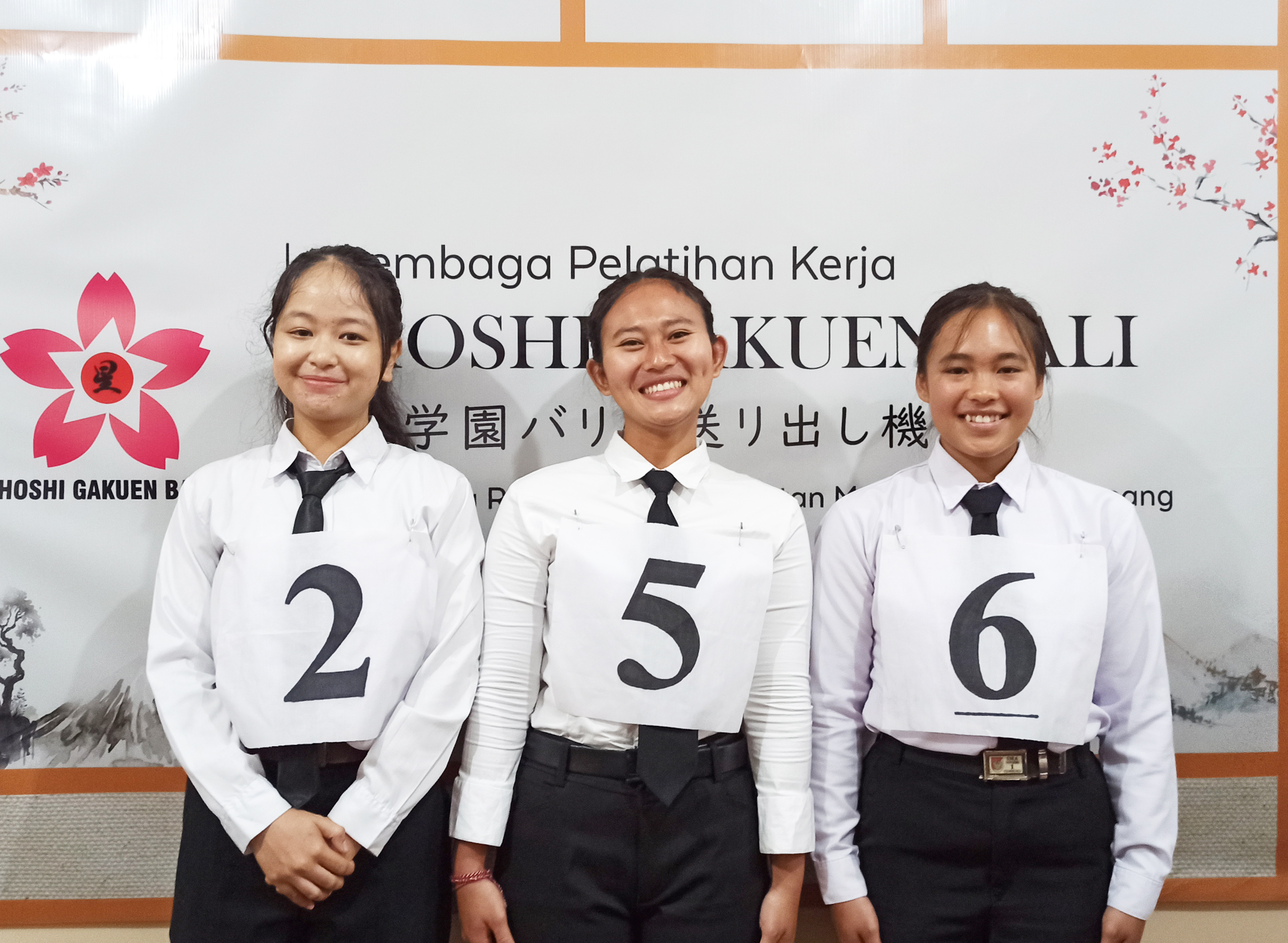 Lolos Interview - Hita, Dwi, & Febri