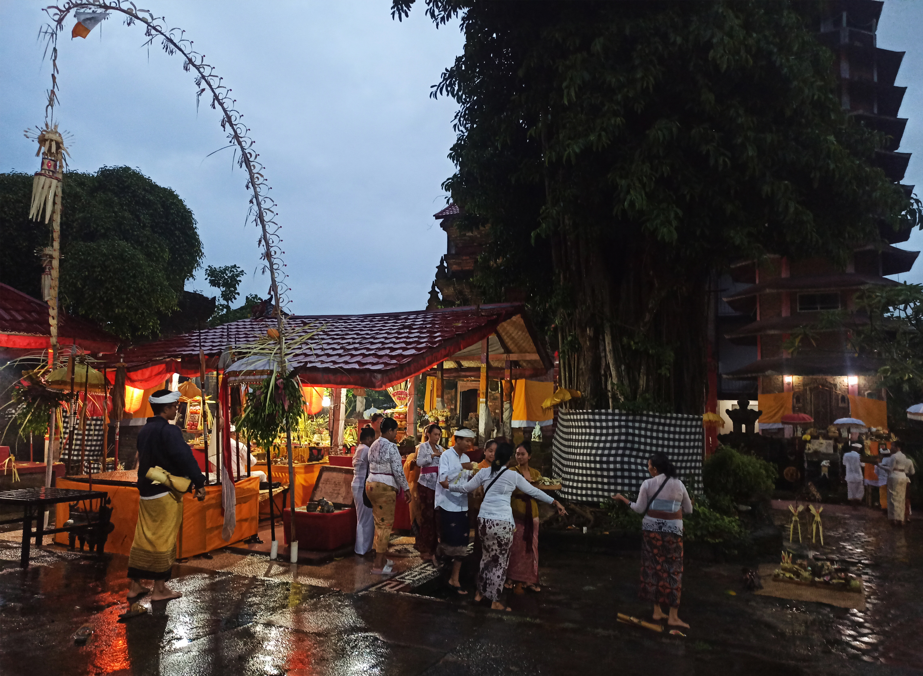Piodalan di Pura Ibu Majapahit, Jimbaran