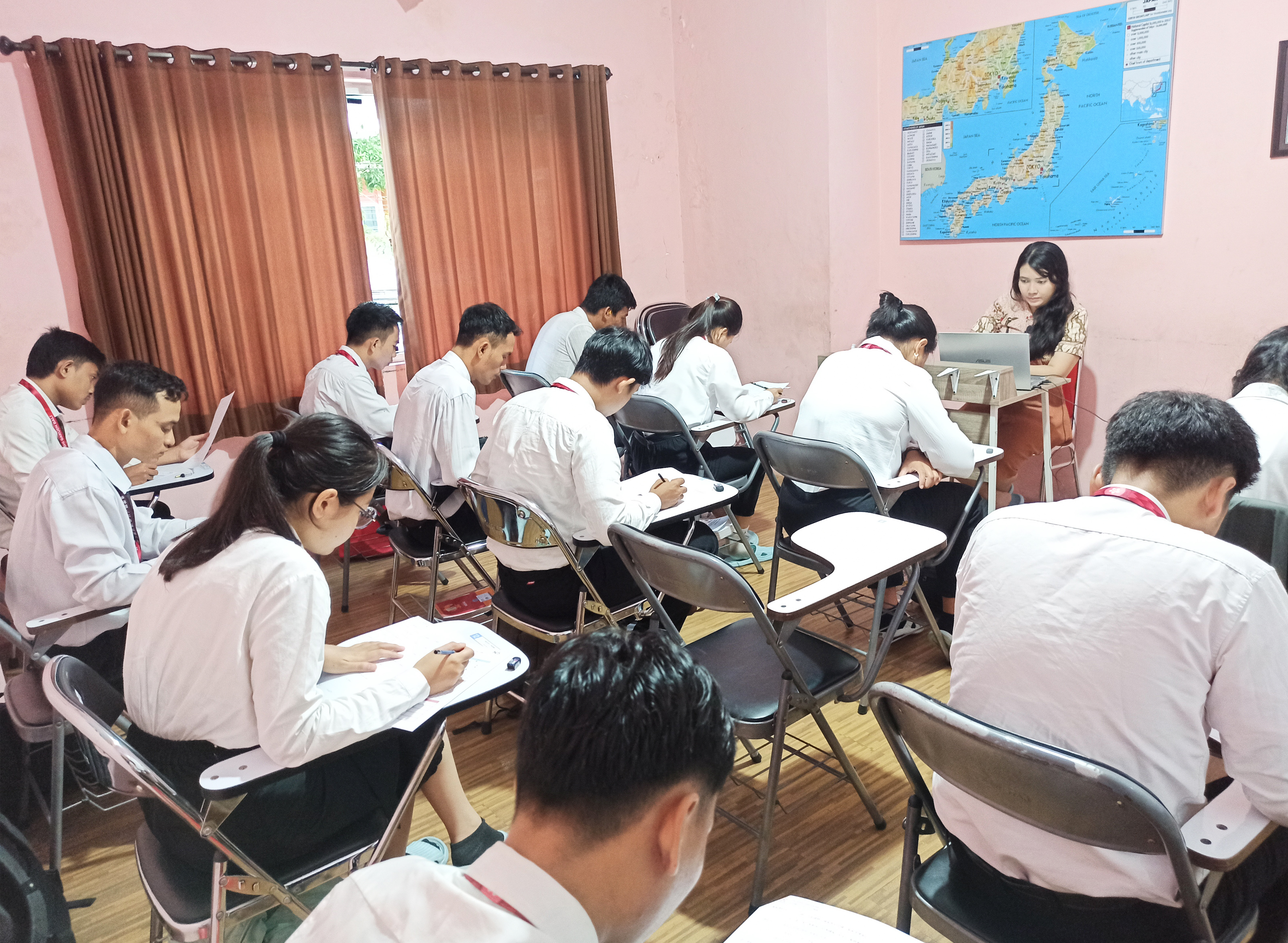 Ujian Tengah Pelatihan Batch 8 & 9