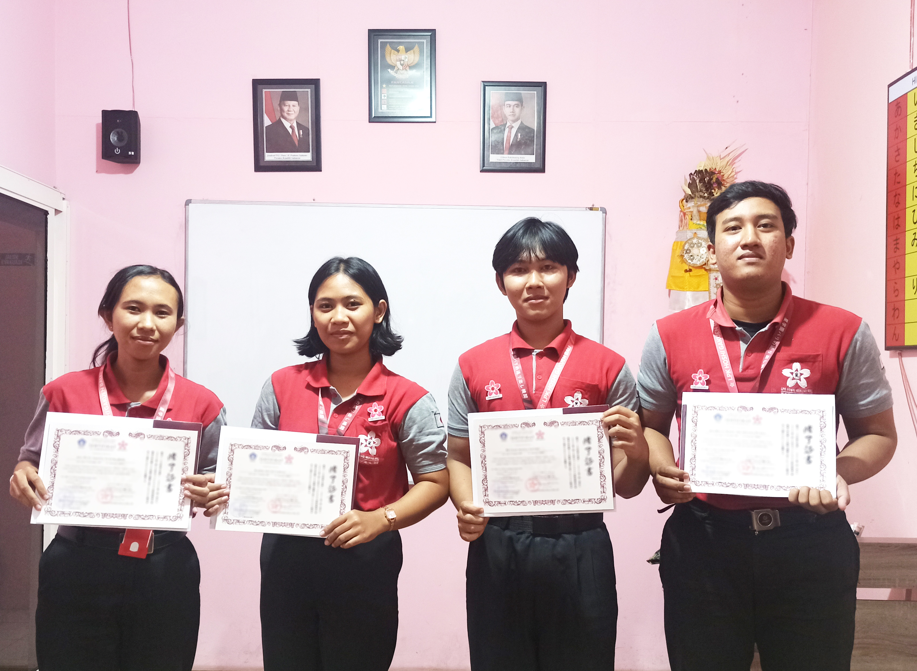 Penyerahan Sertifikat Batch 7