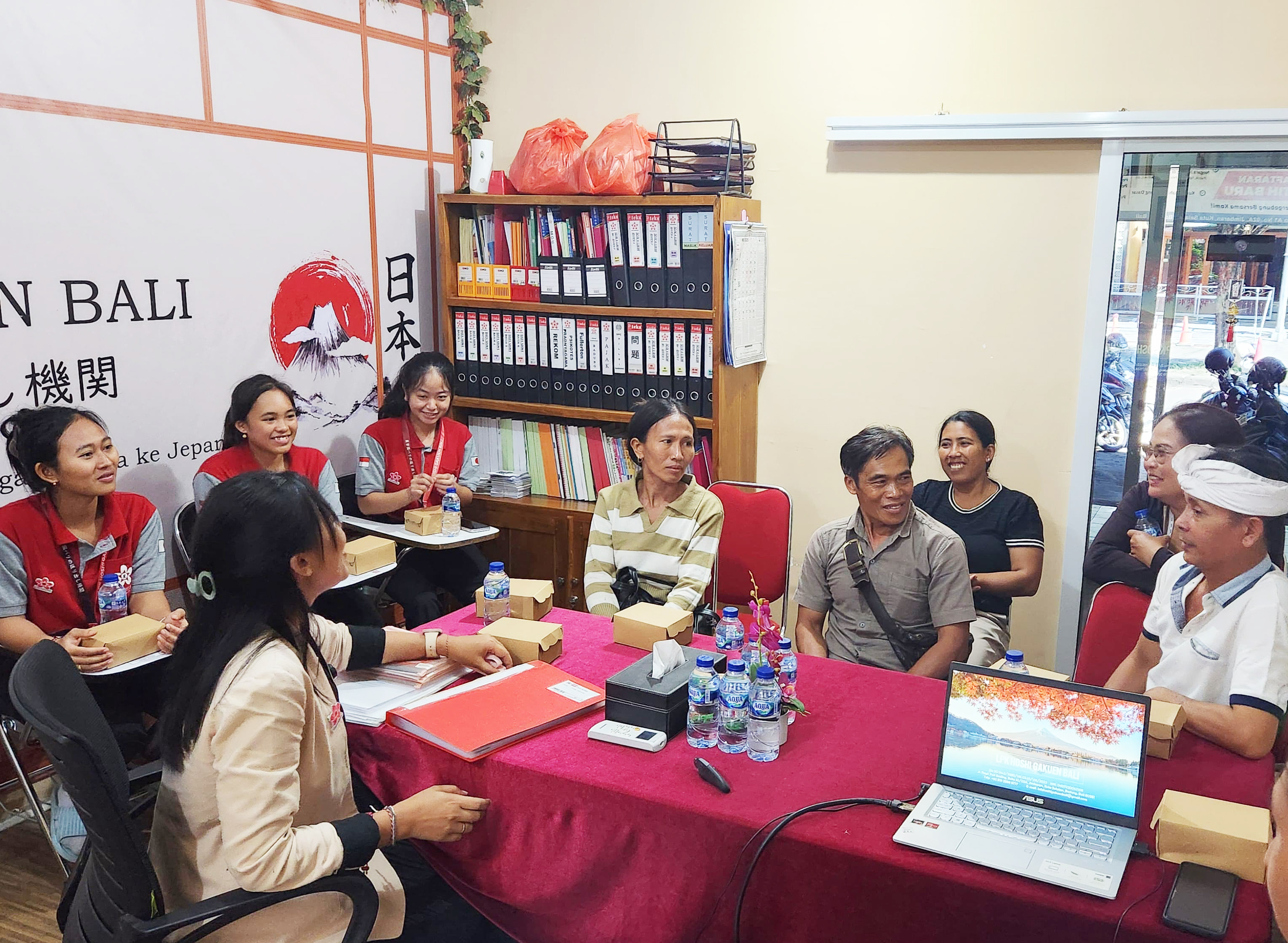 Pertemuan dengan Orang Tua Siswa Terkait Keberangkatan