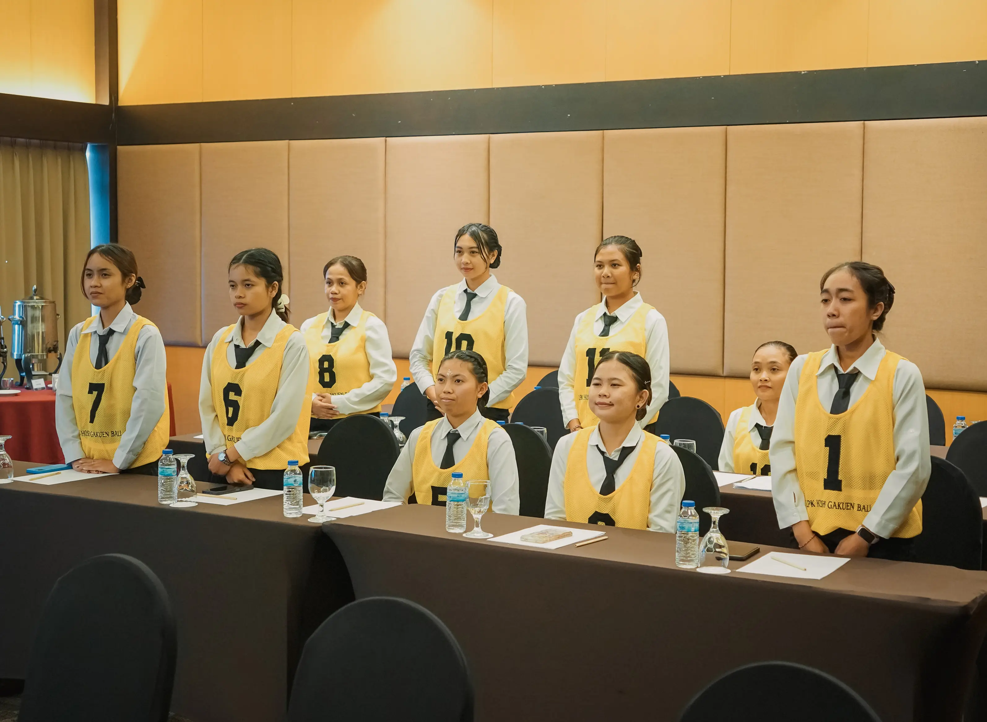 Foto kegiatan bersama siswa dan staff LPK Hoshi Gakuen Bali